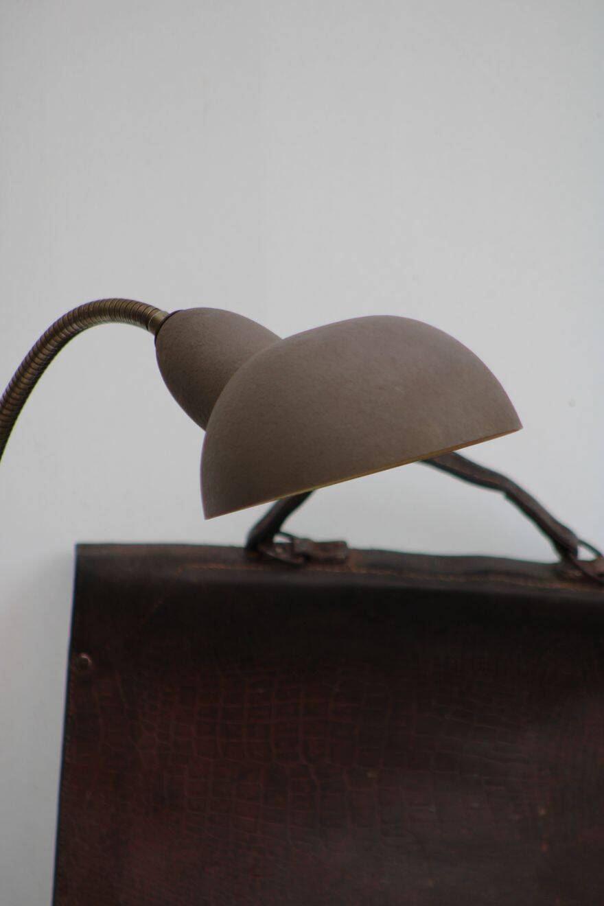 Lampe à poser en métal