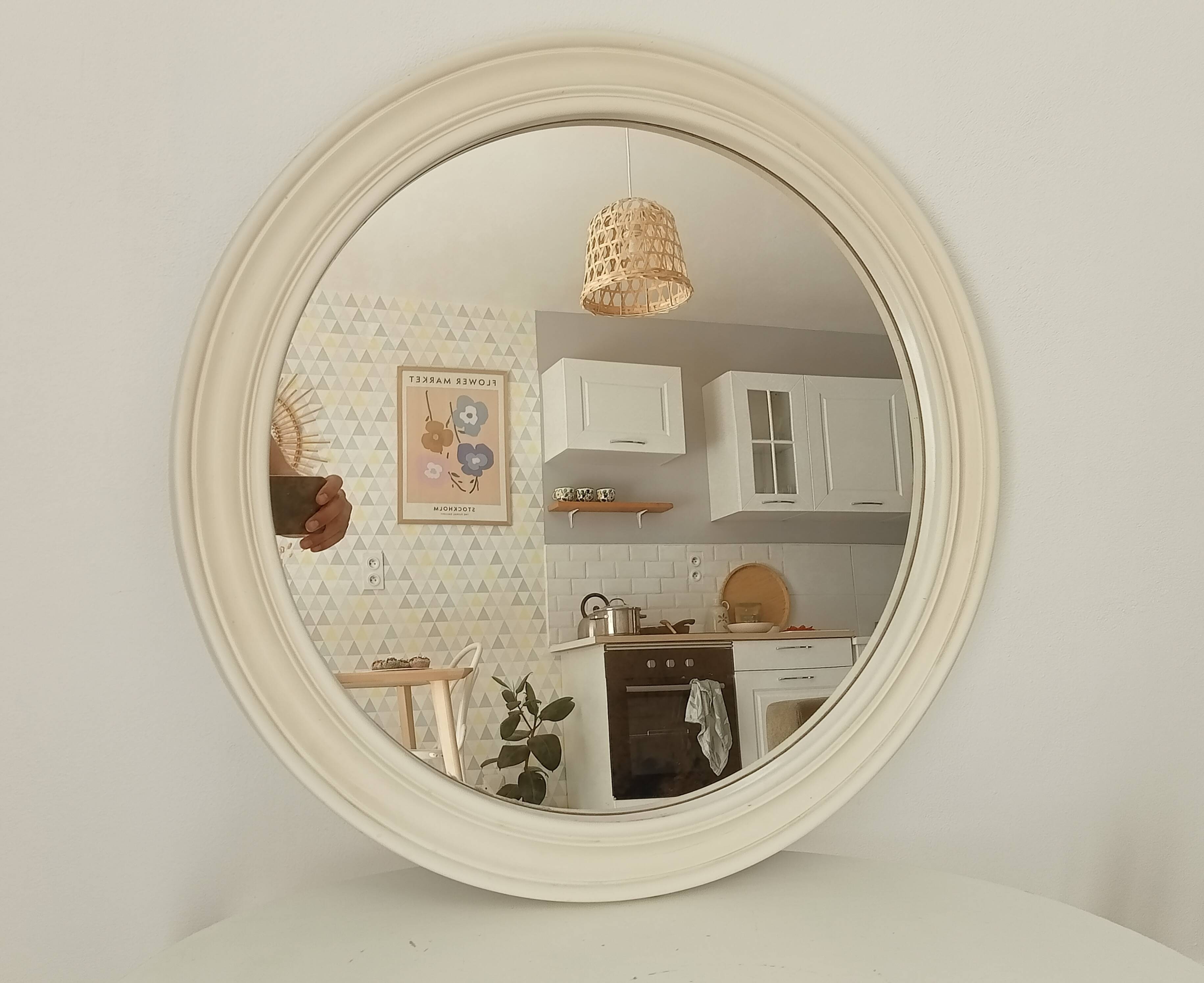 Vintage round resin mirror from the 60s/70s