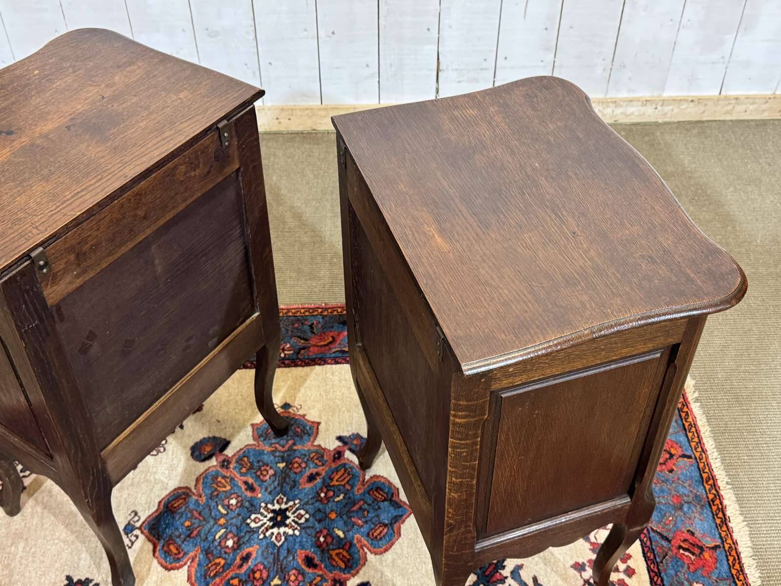 Pair of oak bedside tables in Louis XV style from the 1950s.