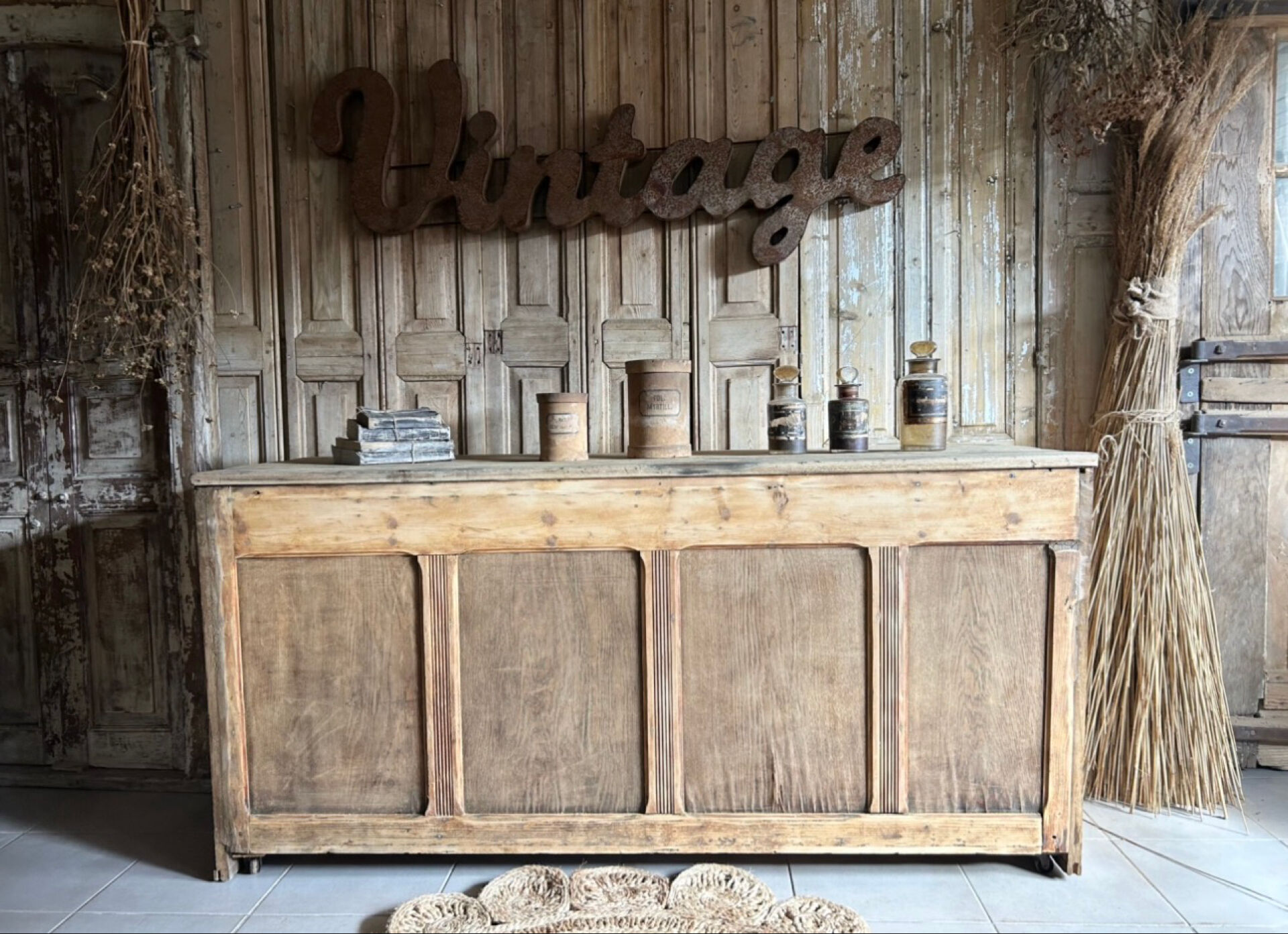 Ancien meuble de métier, comptoir