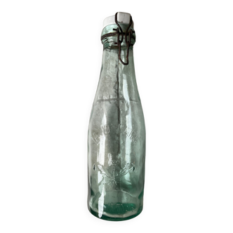 La Lorraine bottle