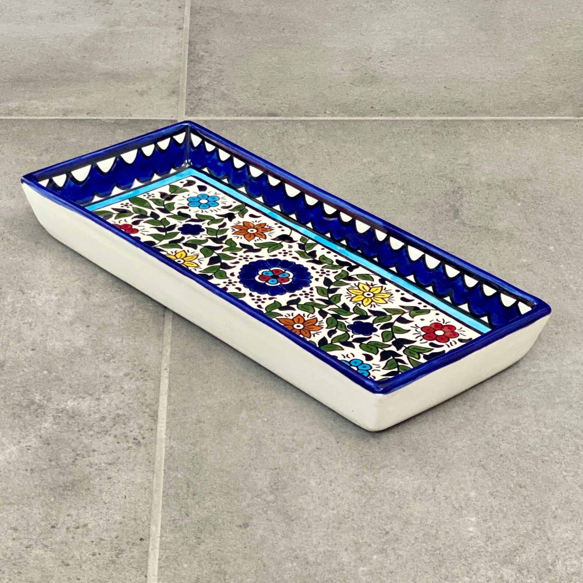 Trinket bowl in ceramic from Palestine