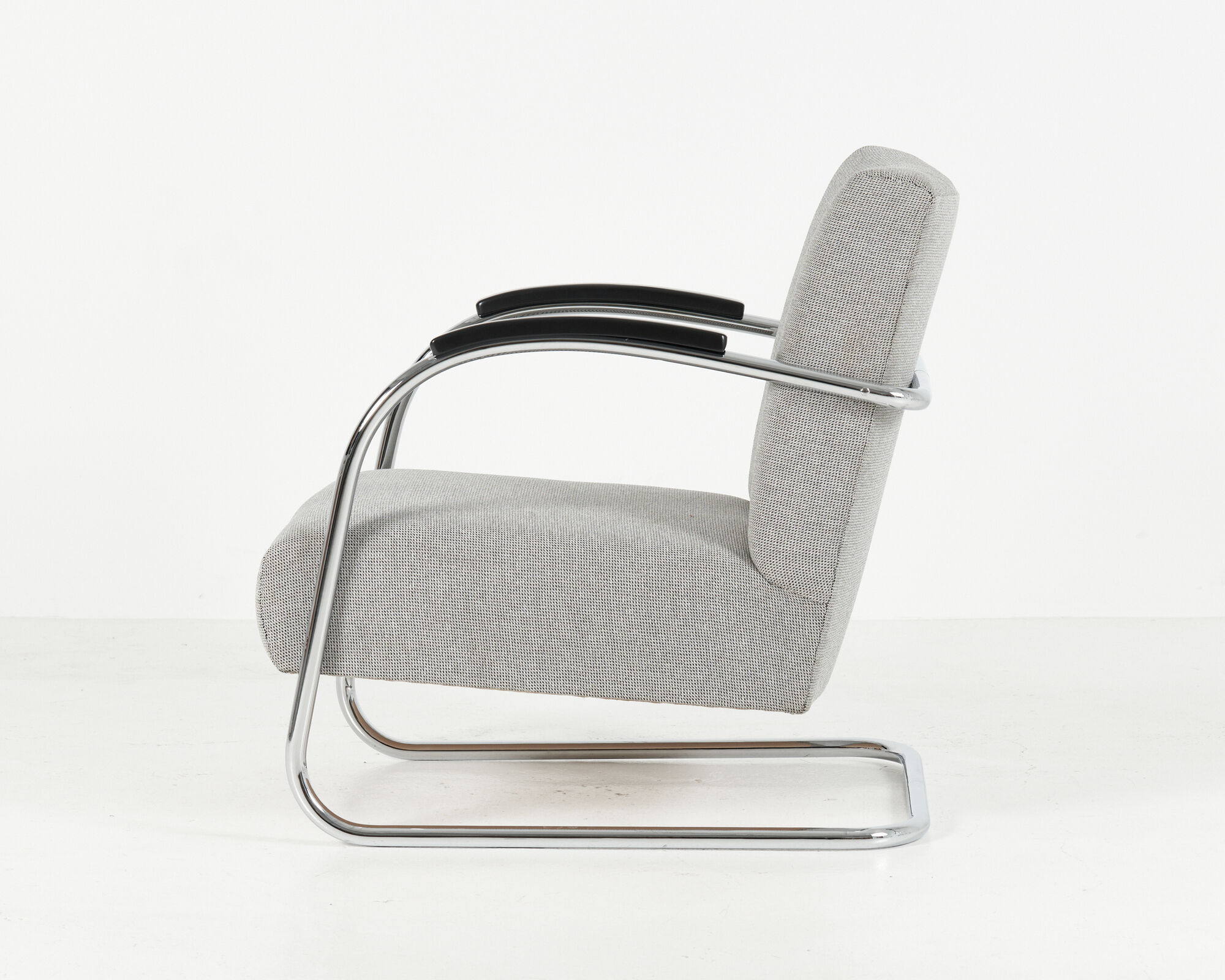 2 cantilever armchairs from Mucke & Melder, 30's