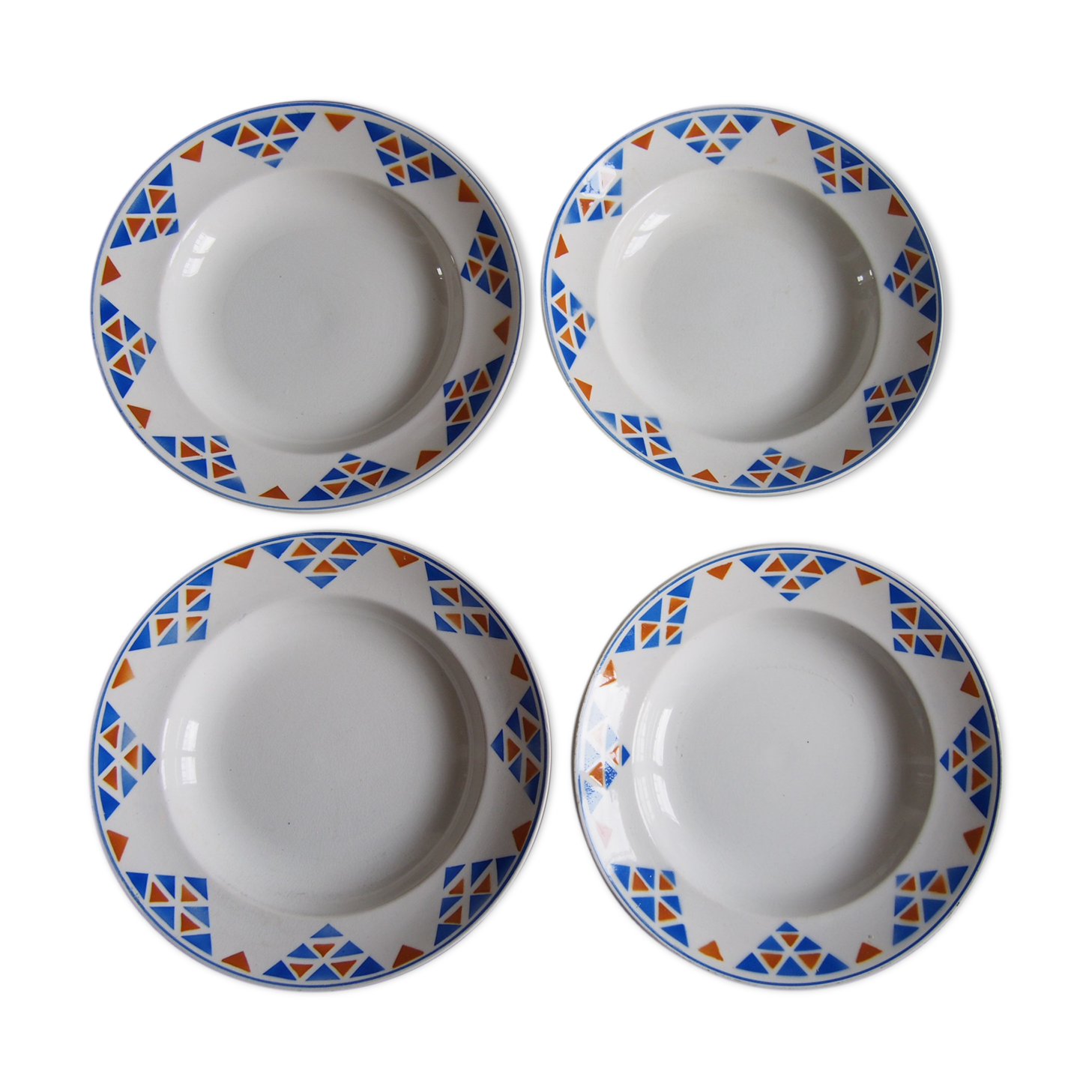 4 Onnaing plates