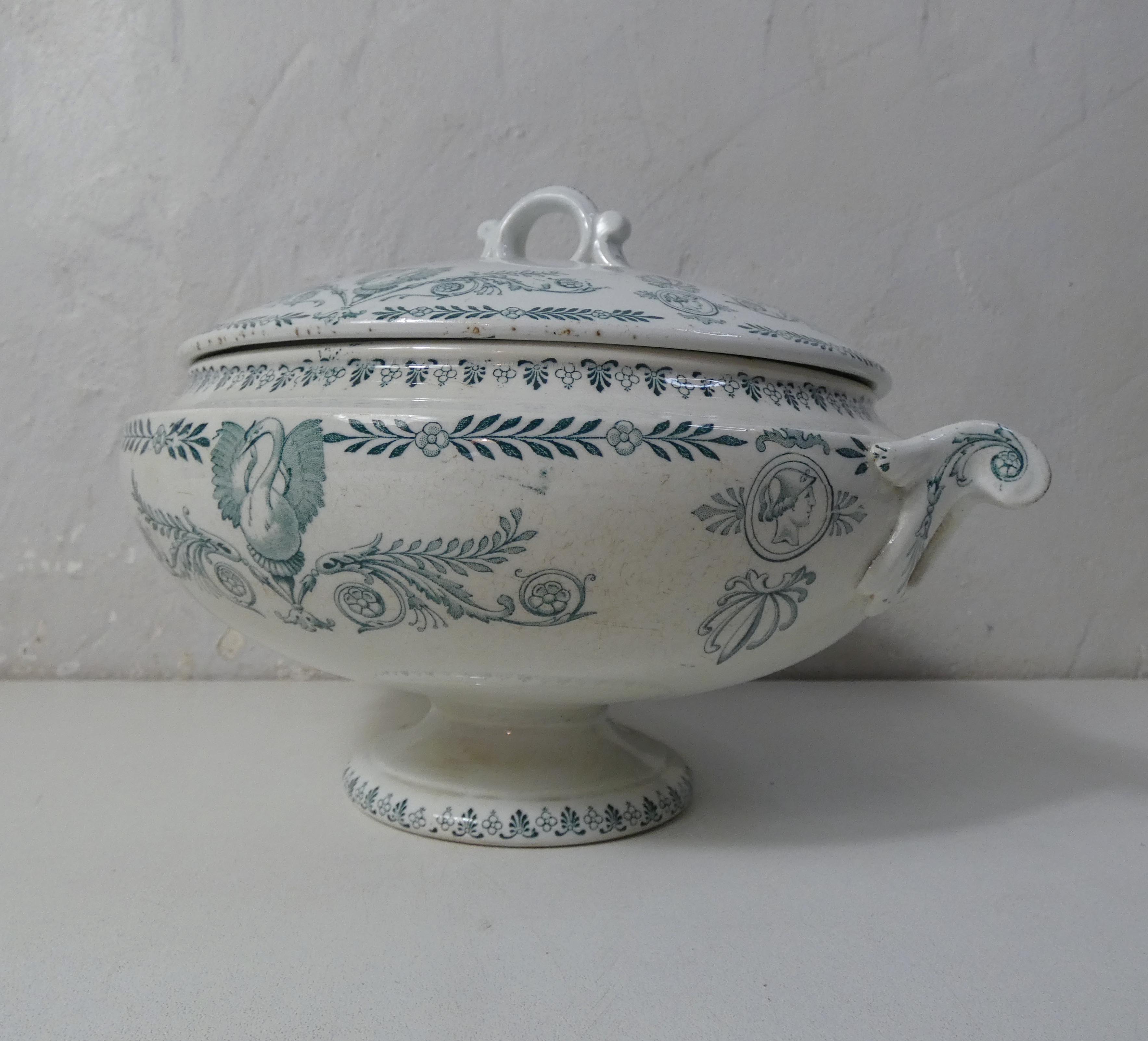 iron earth tureen compiegne