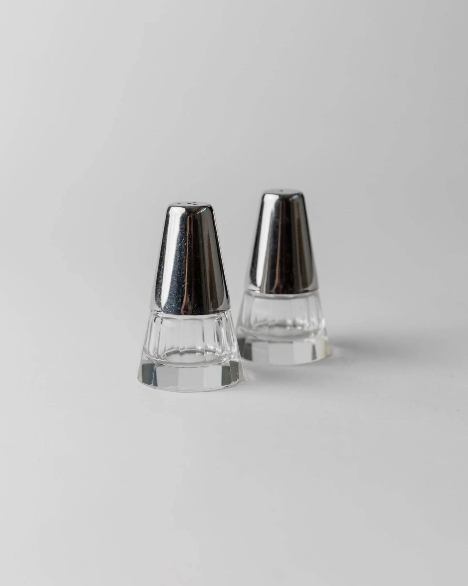 Vintage Argent Salt and Pepper Shakers with Clear Glass and Silver-Plated Caps, Conical Minimal Italian Design, 1950s