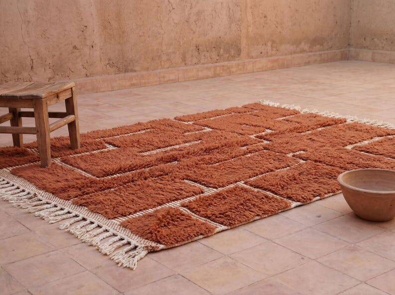 Traditional handmade Berber rug in pure wool, size 1.4/2.6 m.