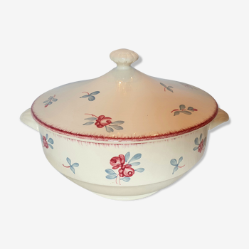 Soup tureen in faience with decor de fleurettes model Danube