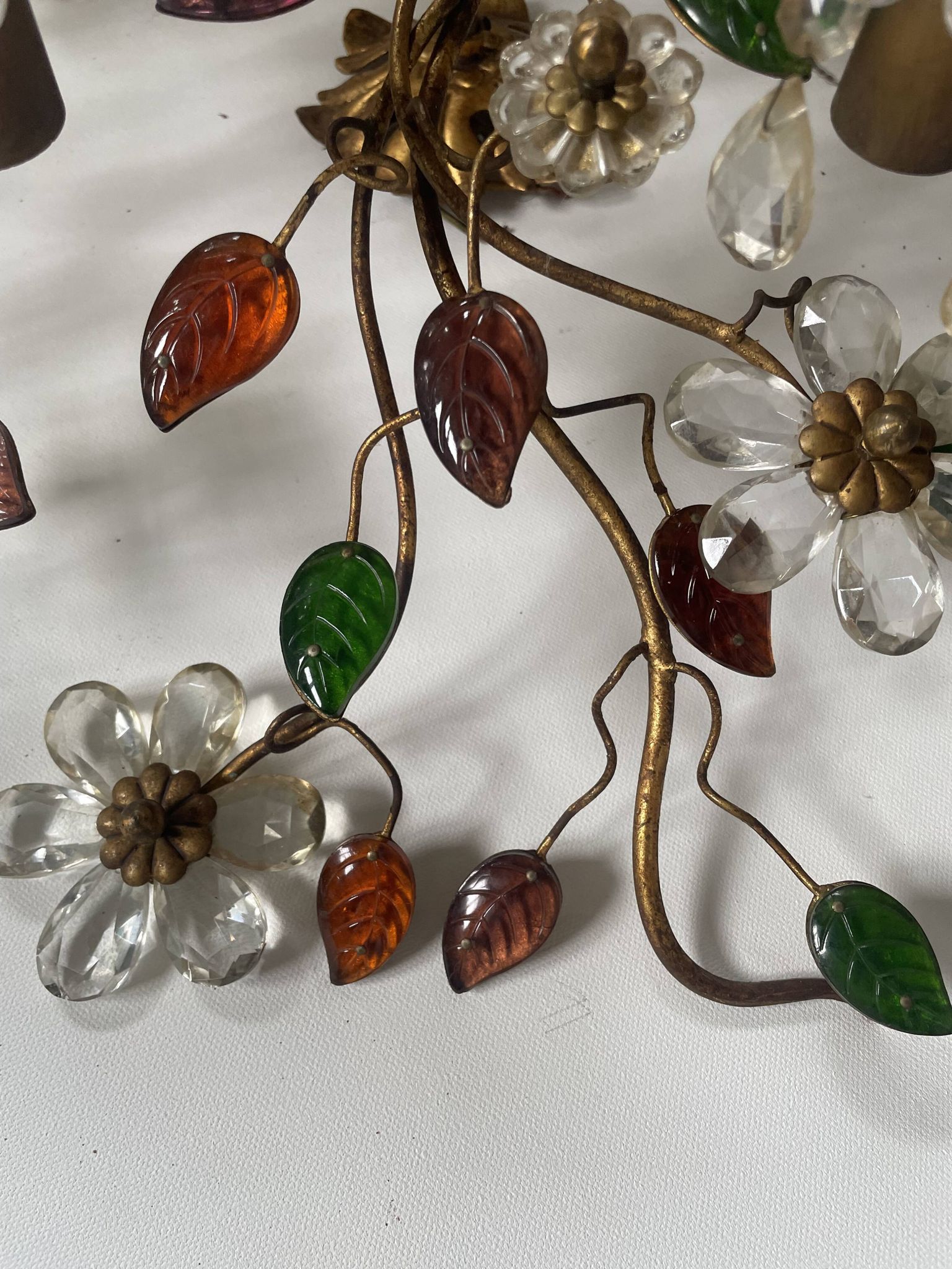 Floral chandelier Banci Firenze with 6 lights, coloured glass and gold metal.