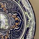Ceramic dish signed Pascual Zorrilla