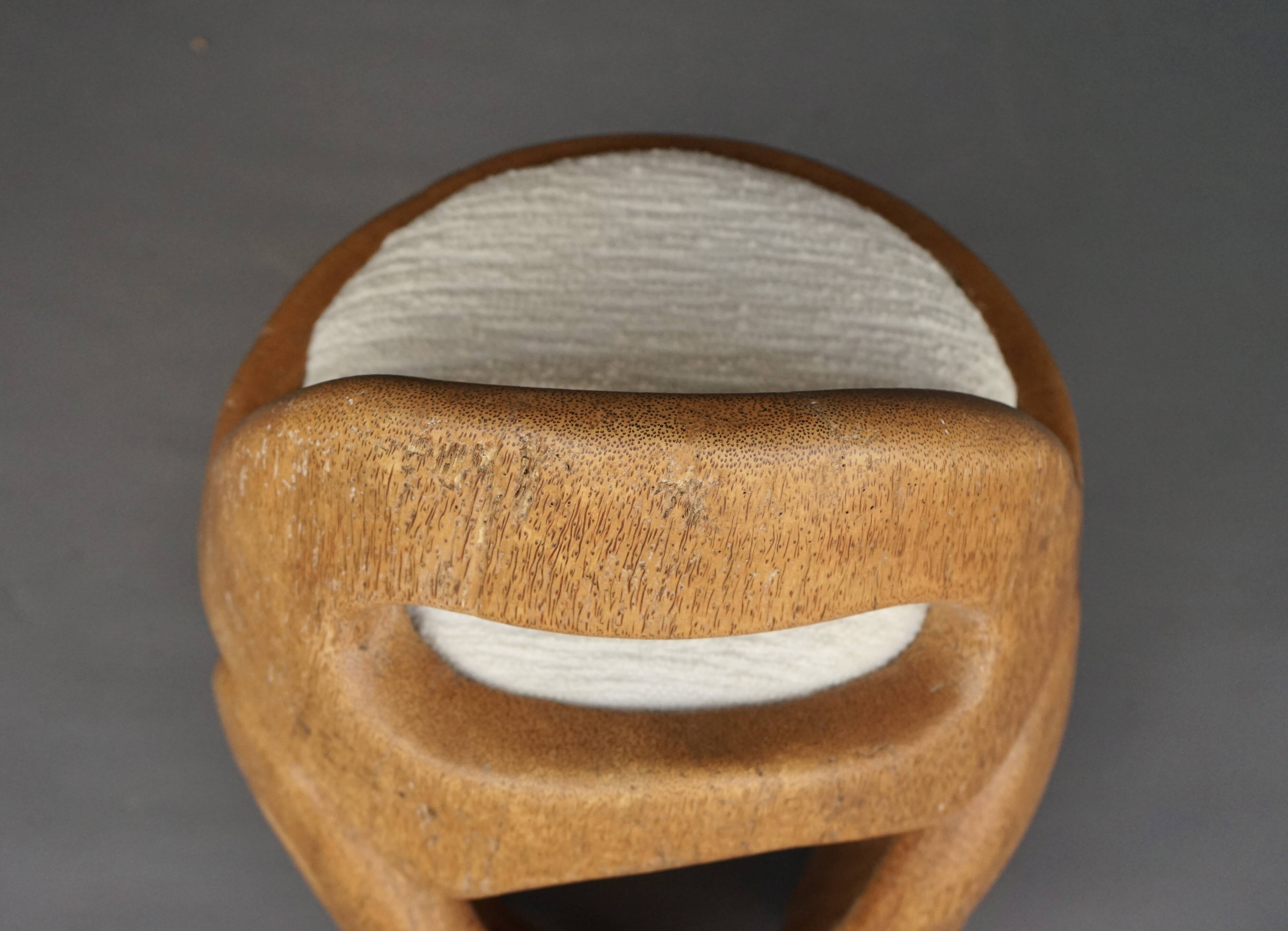 Chaise d'appoint en bois de palmier sculpté à la main, années 1970