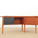 Scandinavian desk boomerang in teak by Arne Hovmand Olsen