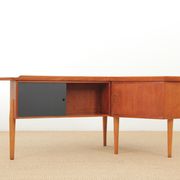 Bureau scandinave boomerang en teck d'Arne Hovmand Olsen
