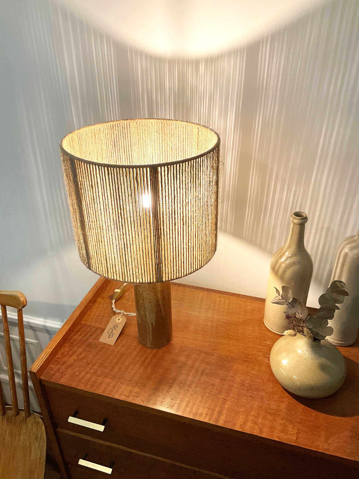 Lampe en grès et fil de jute
