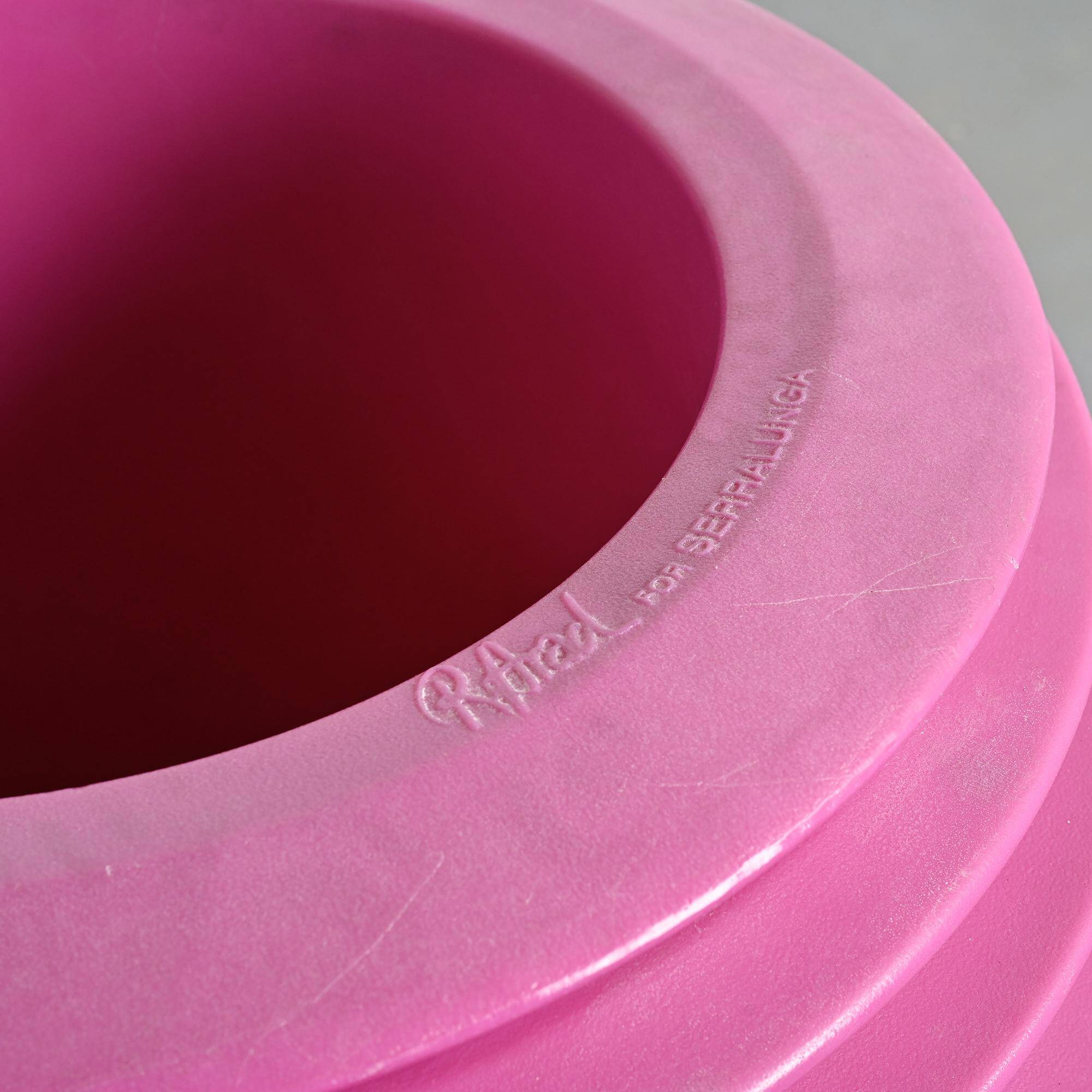 Top Pot cache-pot by Ron Arad, Serralunga, 2003