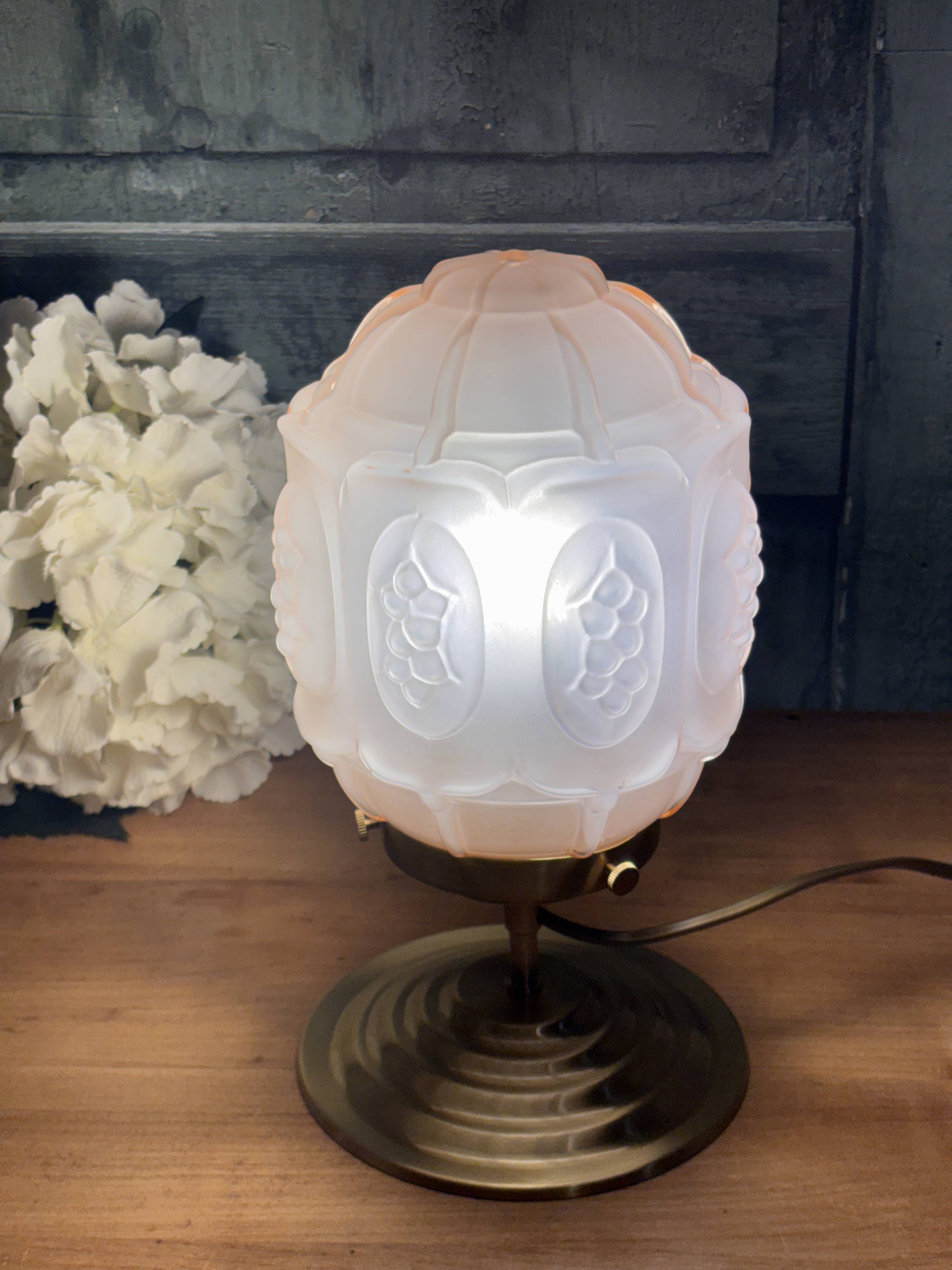 Nina table lamp