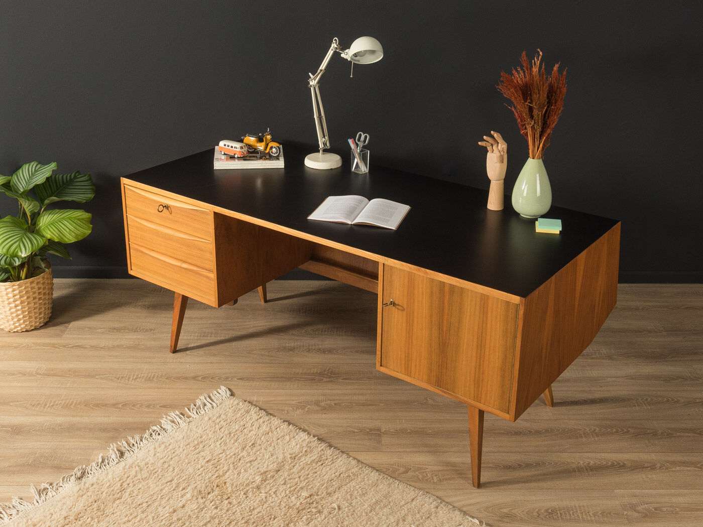 Bureau des années 1950