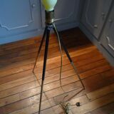 Industrial style tripod lamp, old tripod 1930s