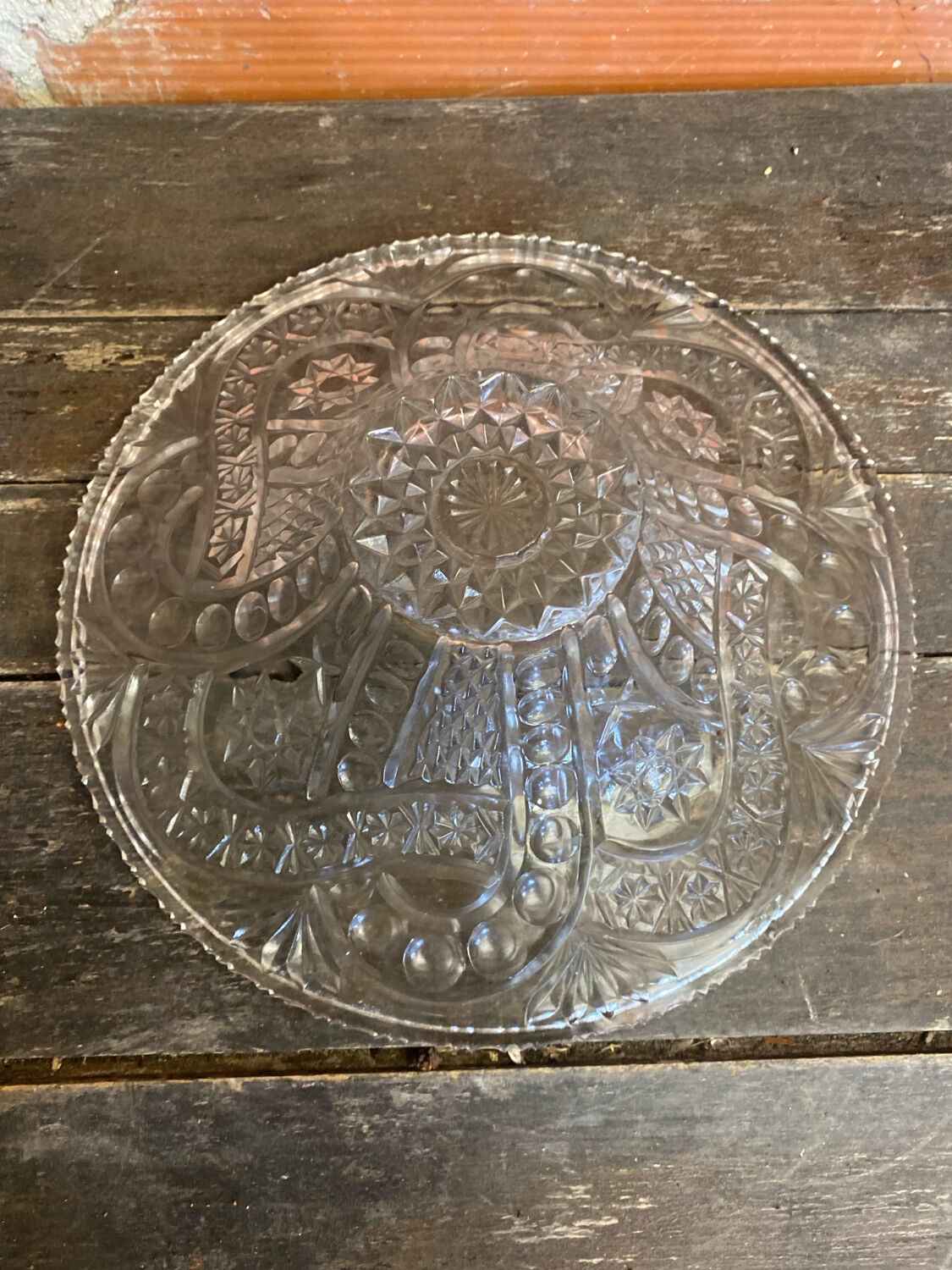 Vintage Cut Glass Fruit Bowl with Chiseled Decoration #D660