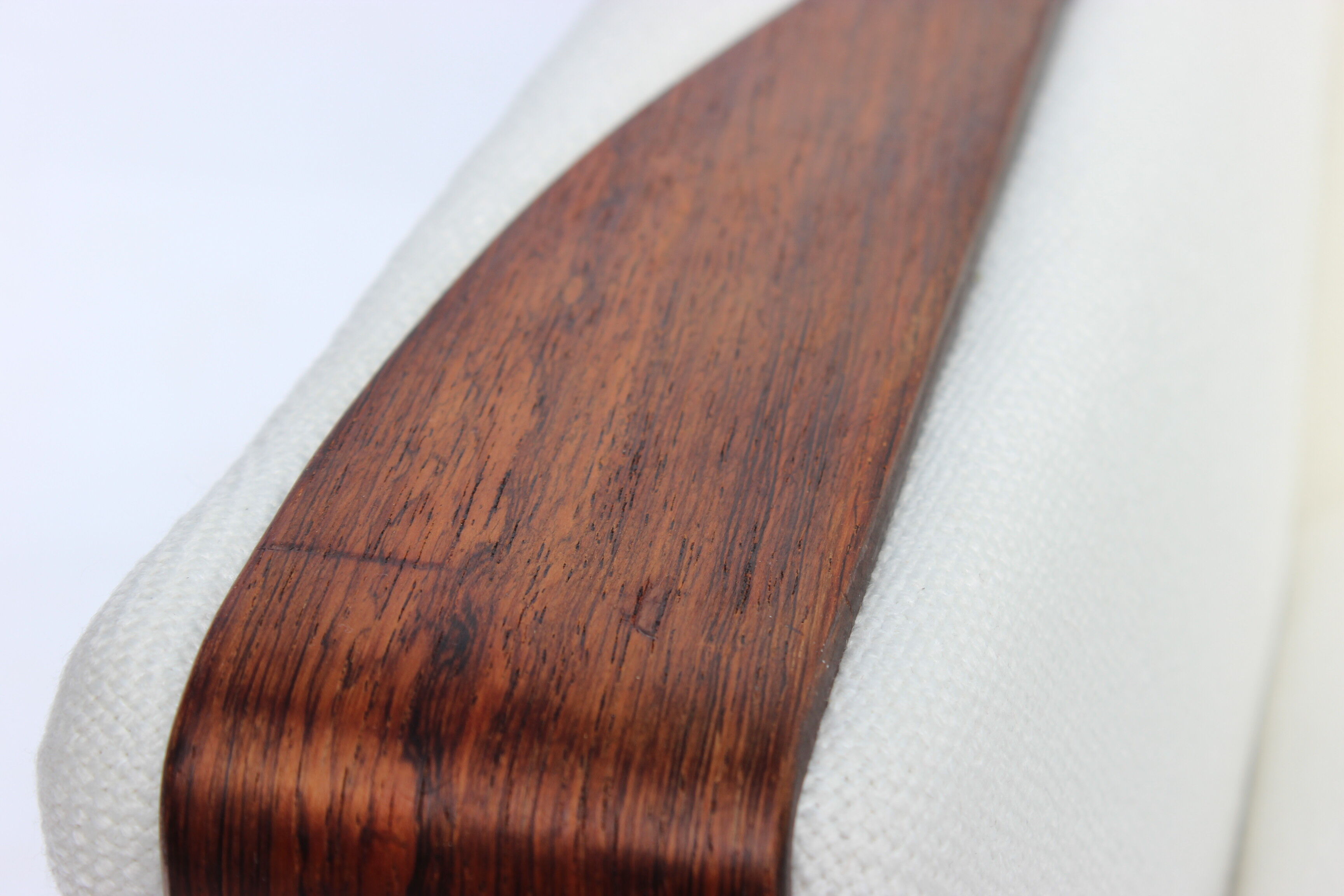 Fauteuil en tissu blanc de conception danoise, années 1960