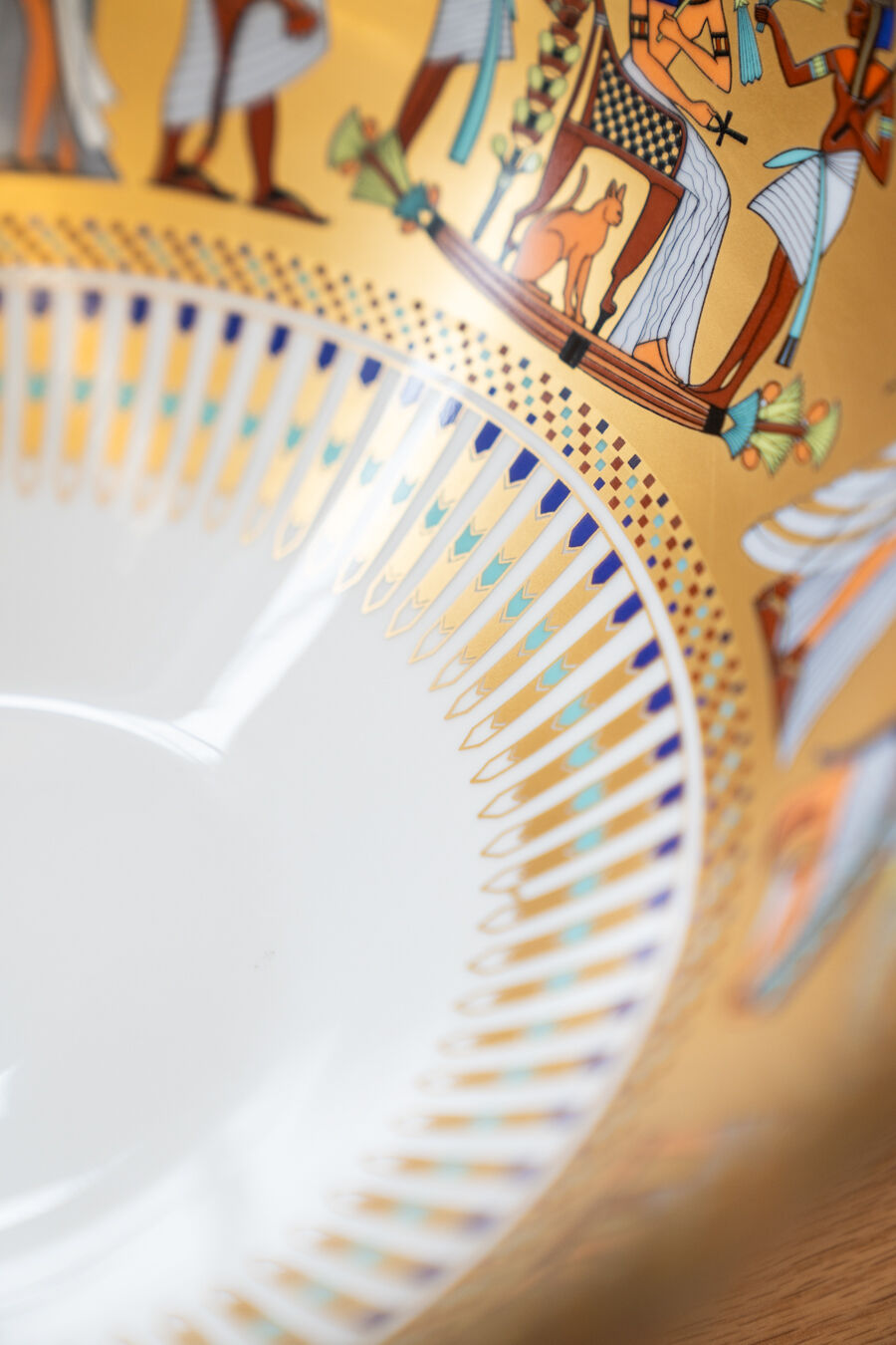 Kaiser "Theben" set of 2 porcelain vases, Egyptian motif.