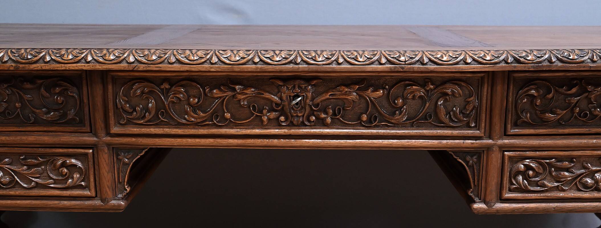 Oak desk, Neo-Gothic style – Late 19th century