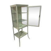 Medicale art nouveau showcase