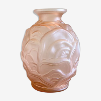 Pink satin glass "ripples" vase