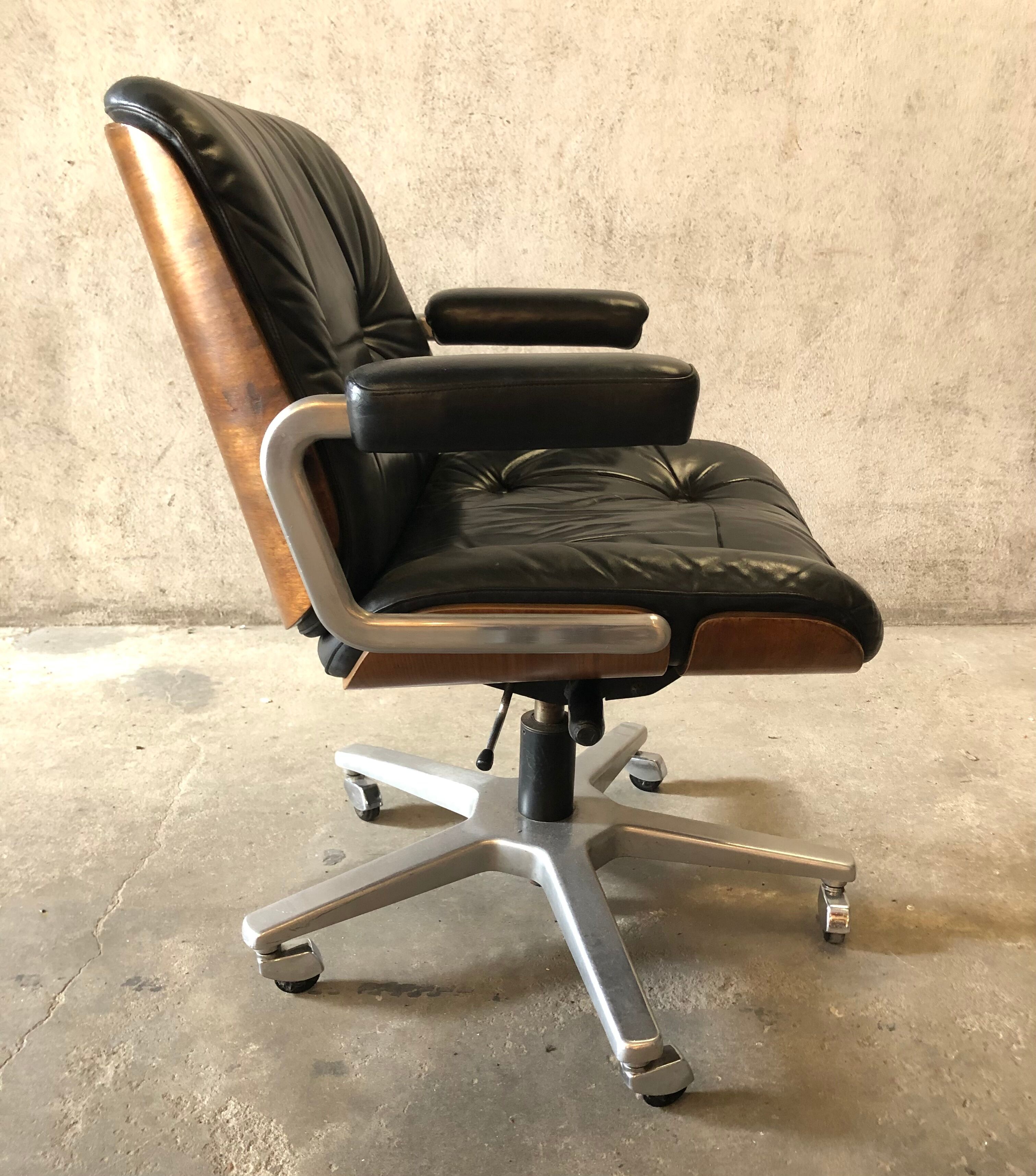 Leather office chair