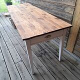 Farm table