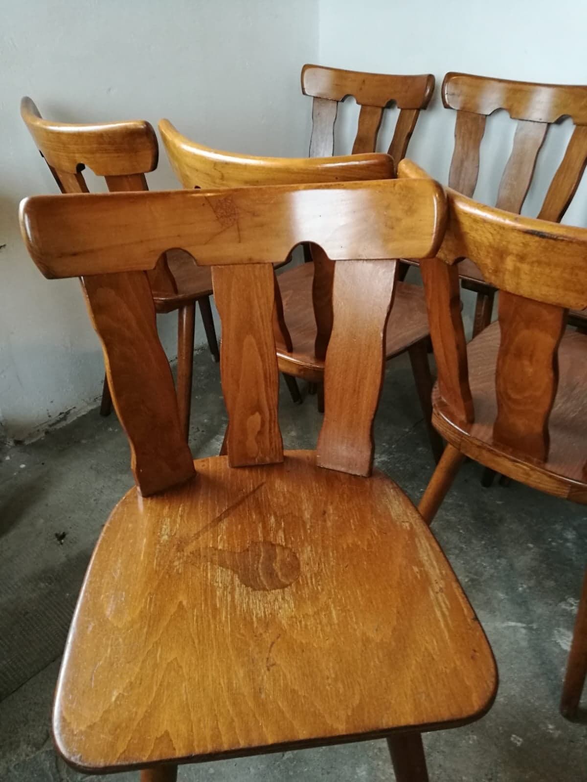 Lot of 14 vintage bistro chairs