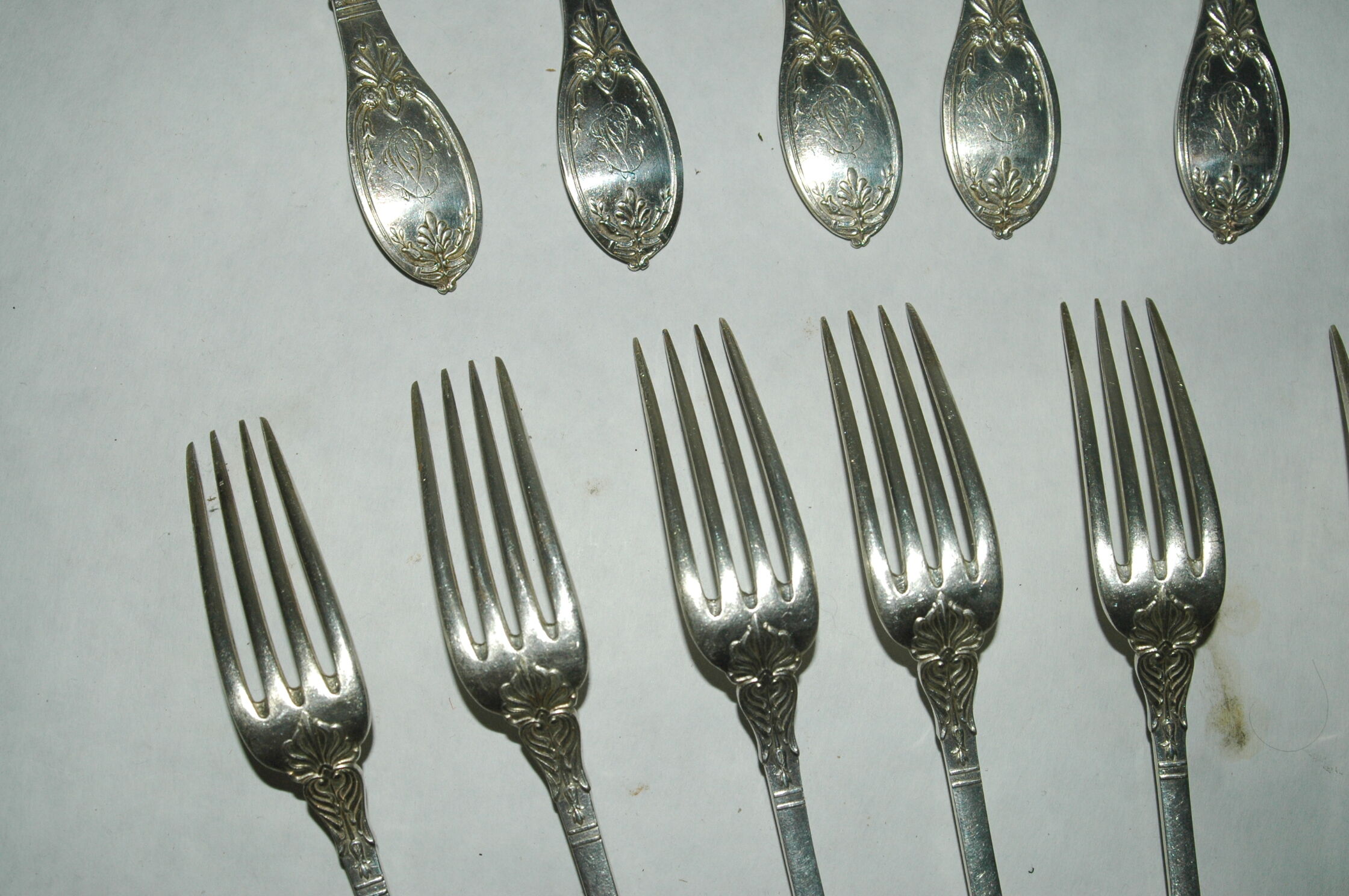 Silver metal cutlery
