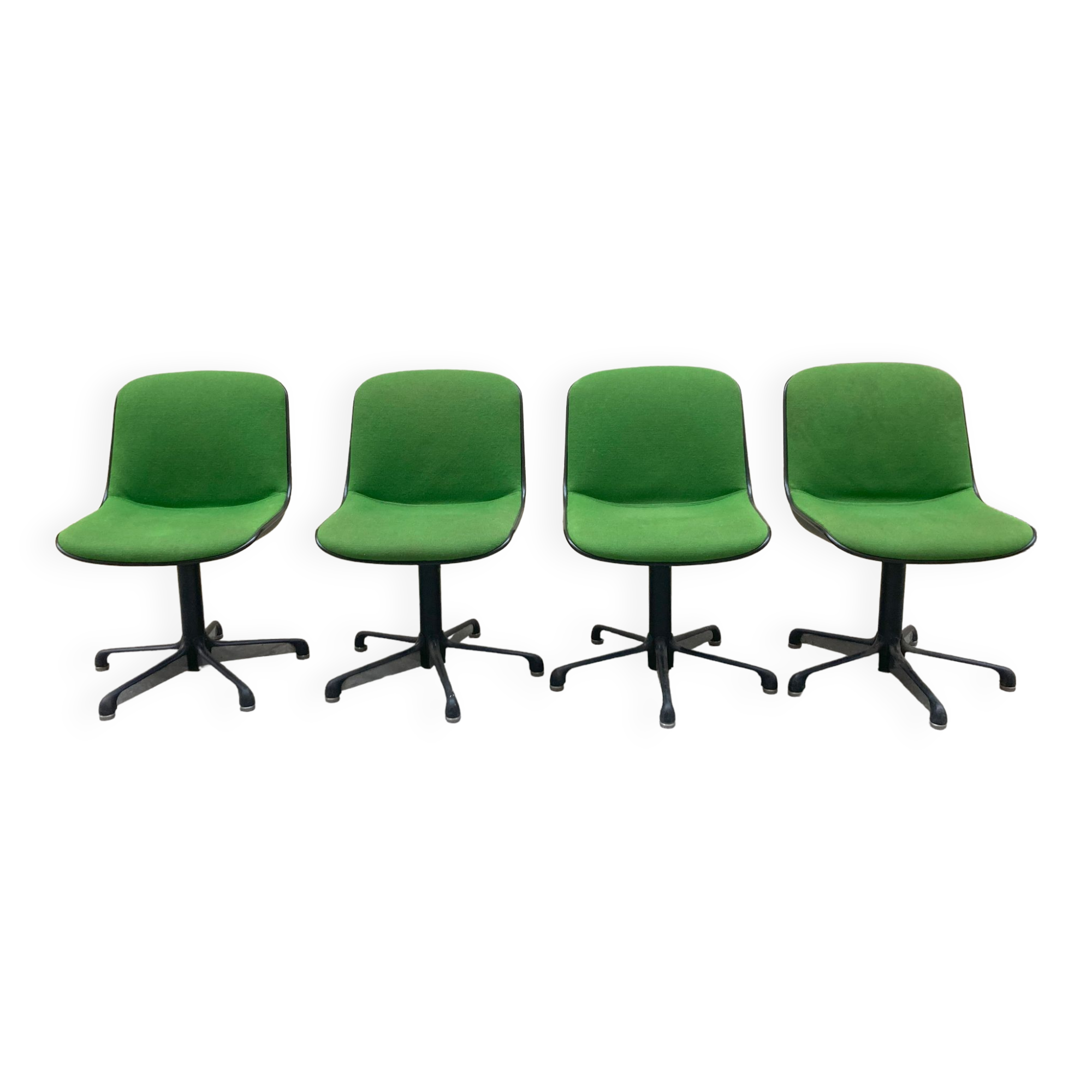 Office armchairs Comforto