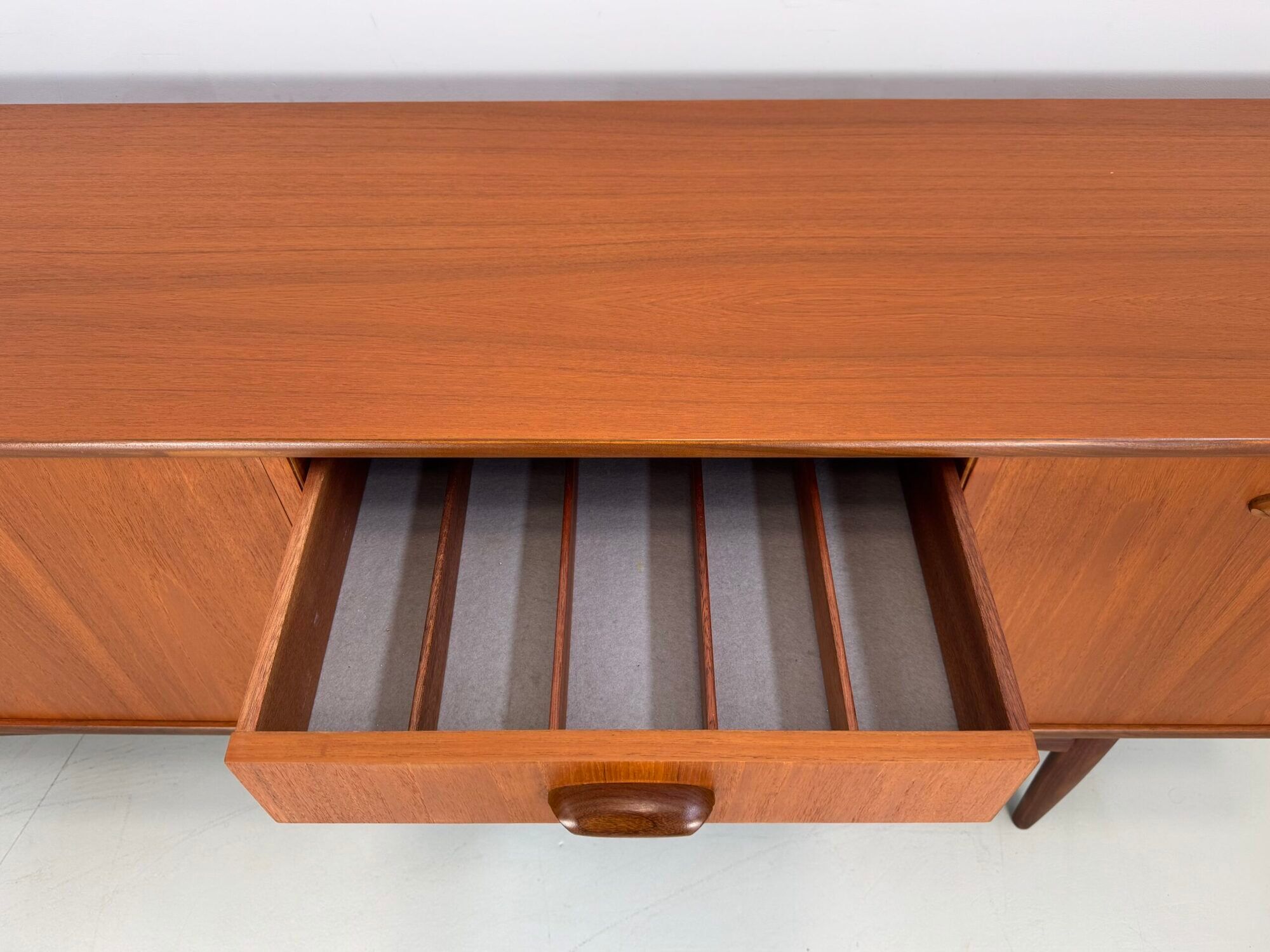Buffet vintage G-Plan.
