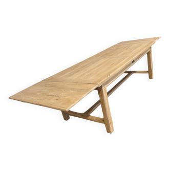 Large farmhouse table with 2 extensions and 2 drawers