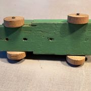 Camion citerne en bois, jouet ancien