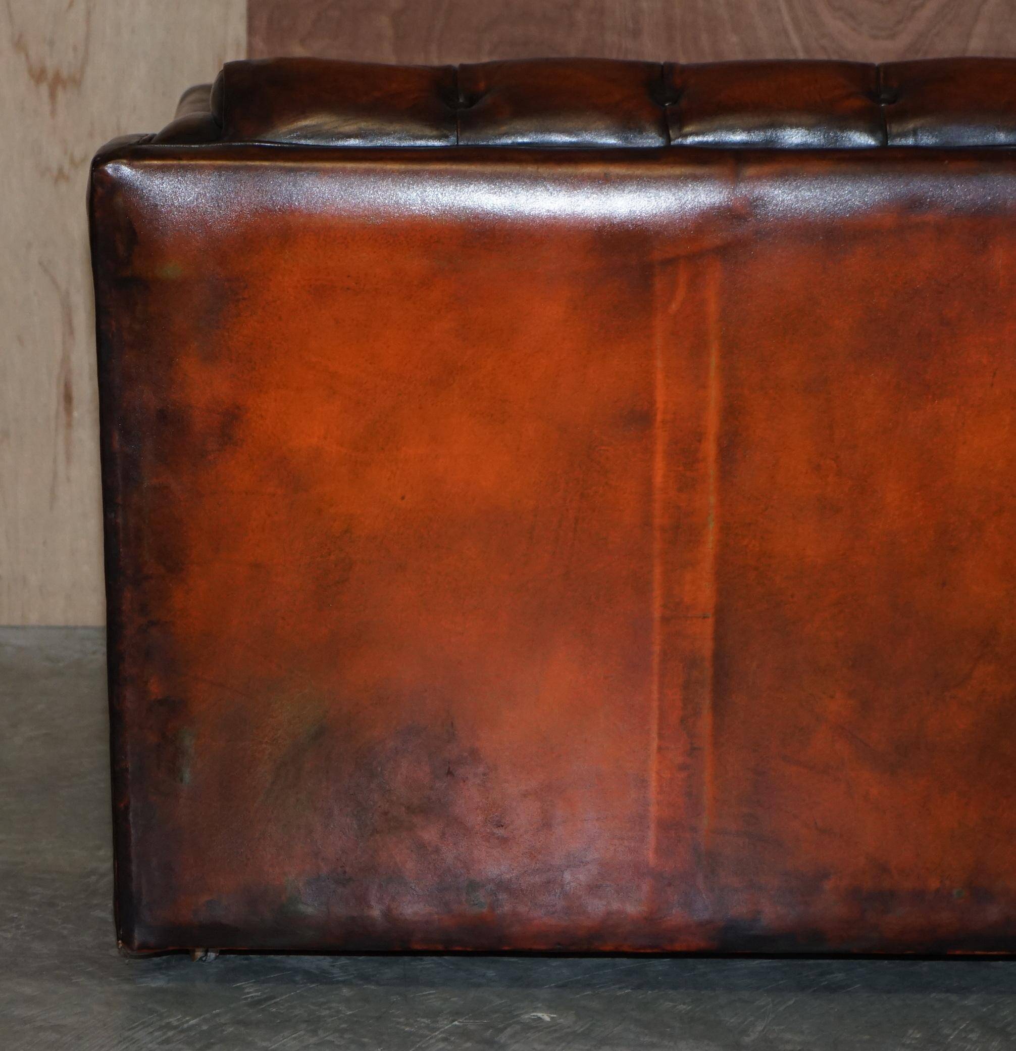Restored Chesterfield leather canapé Art Deco circa 1920