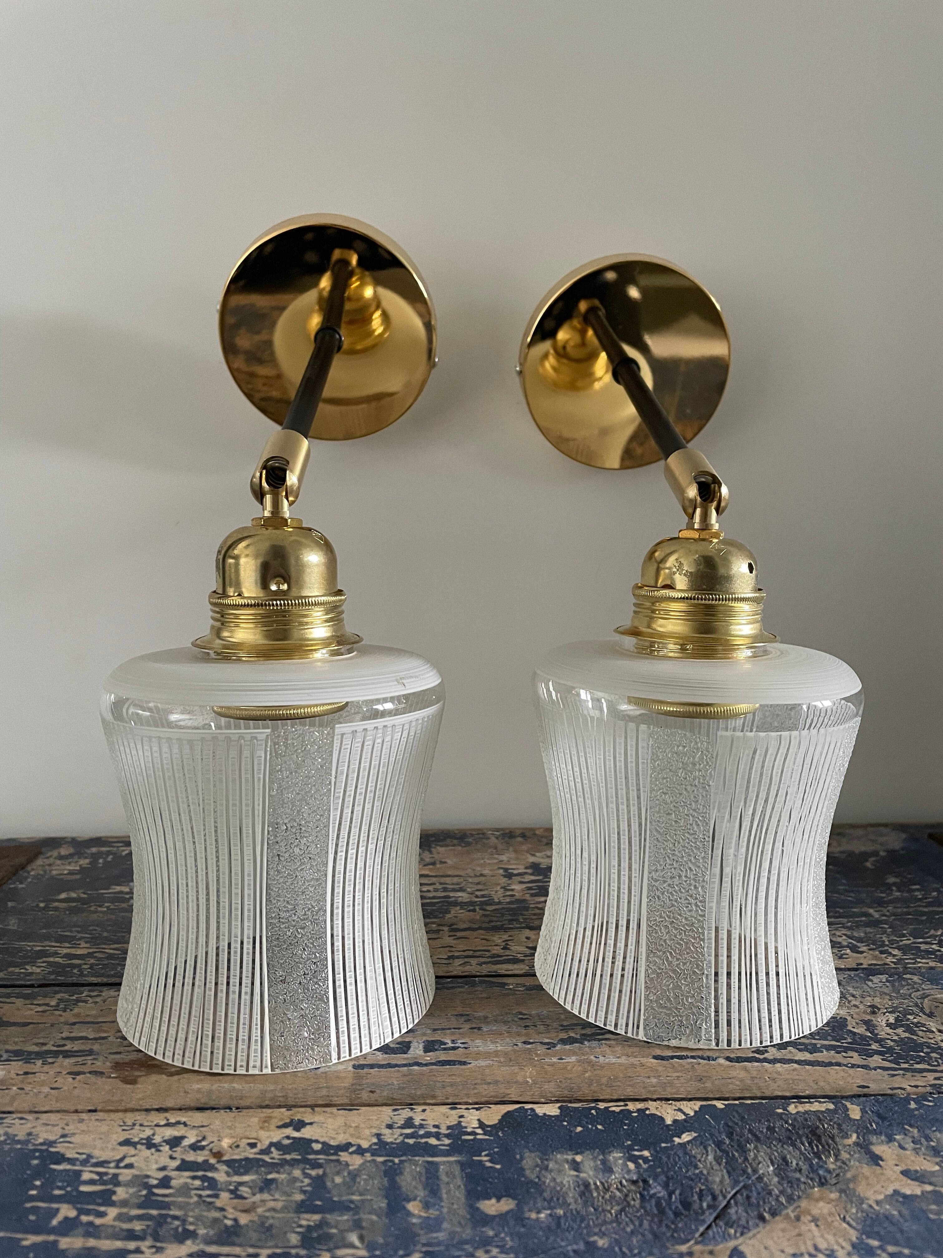Pair of vintage wall lamps in electrified glass to nine