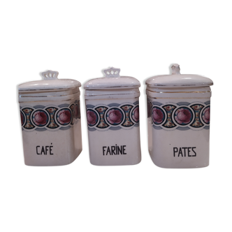 Pots en porcelaine pour cuisine