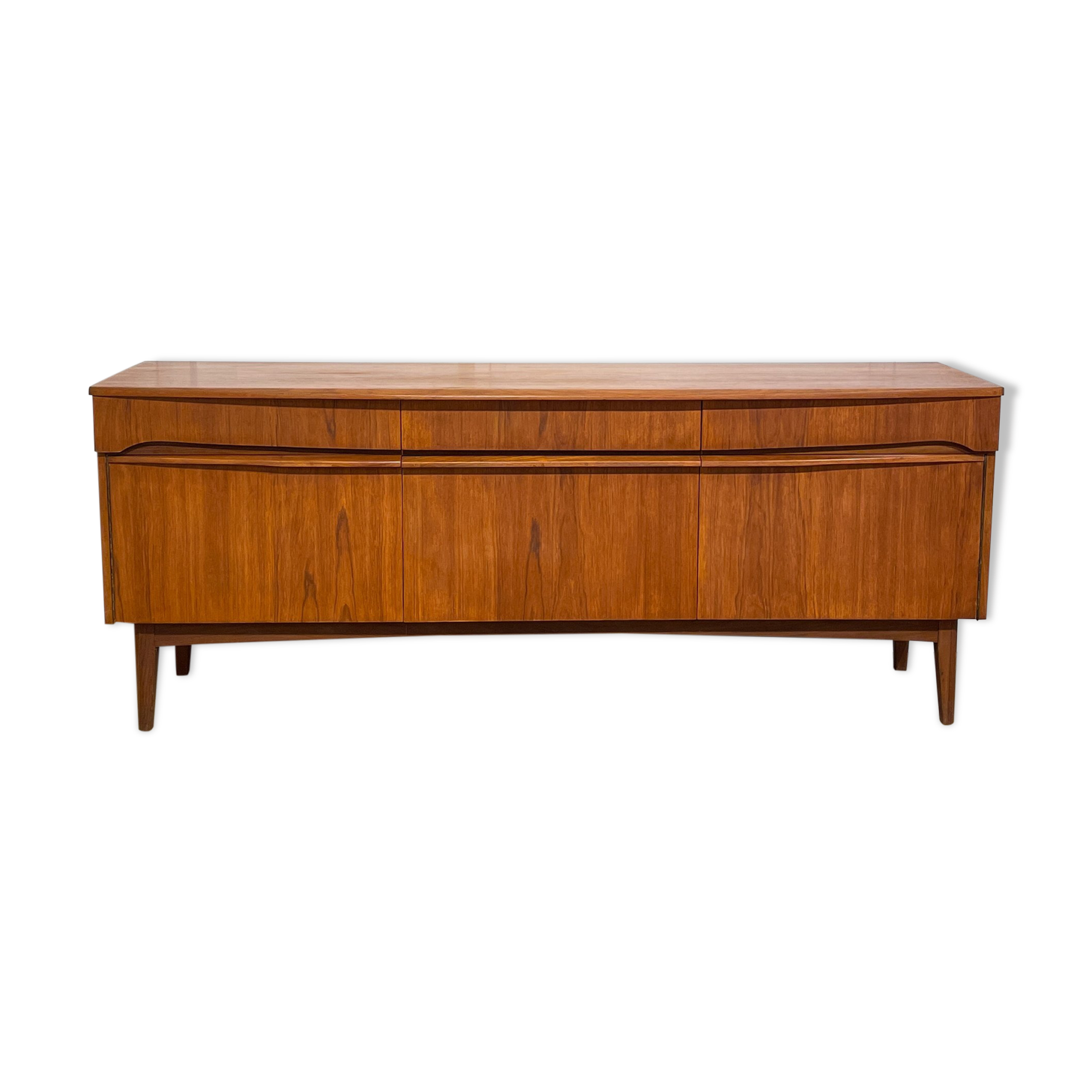 Sleek Scandinavian row 186cm