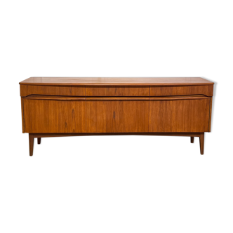 Sleek Scandinavian row 186cm