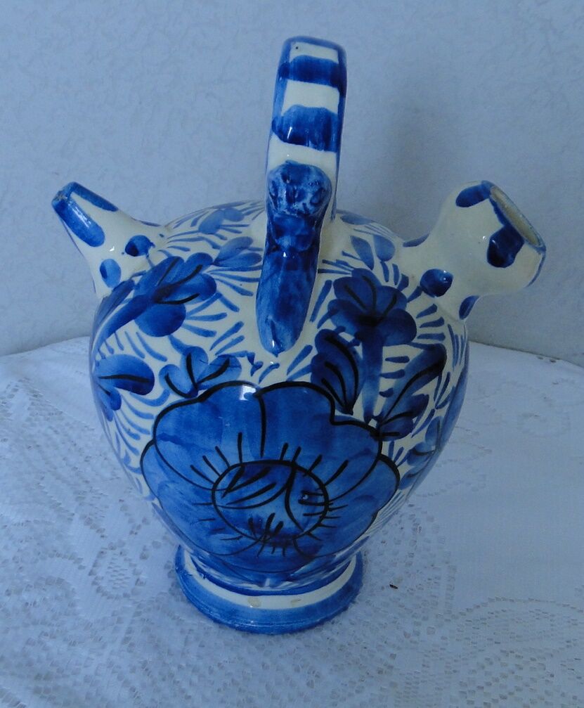 Gargoulette decor blue and white handicraft work in ceramic