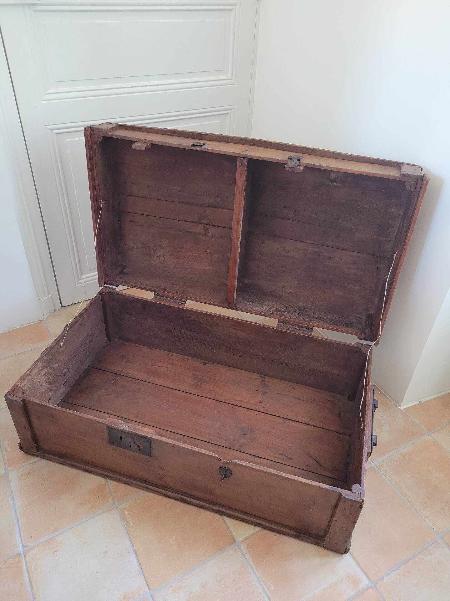 Grande malle en bois vintage