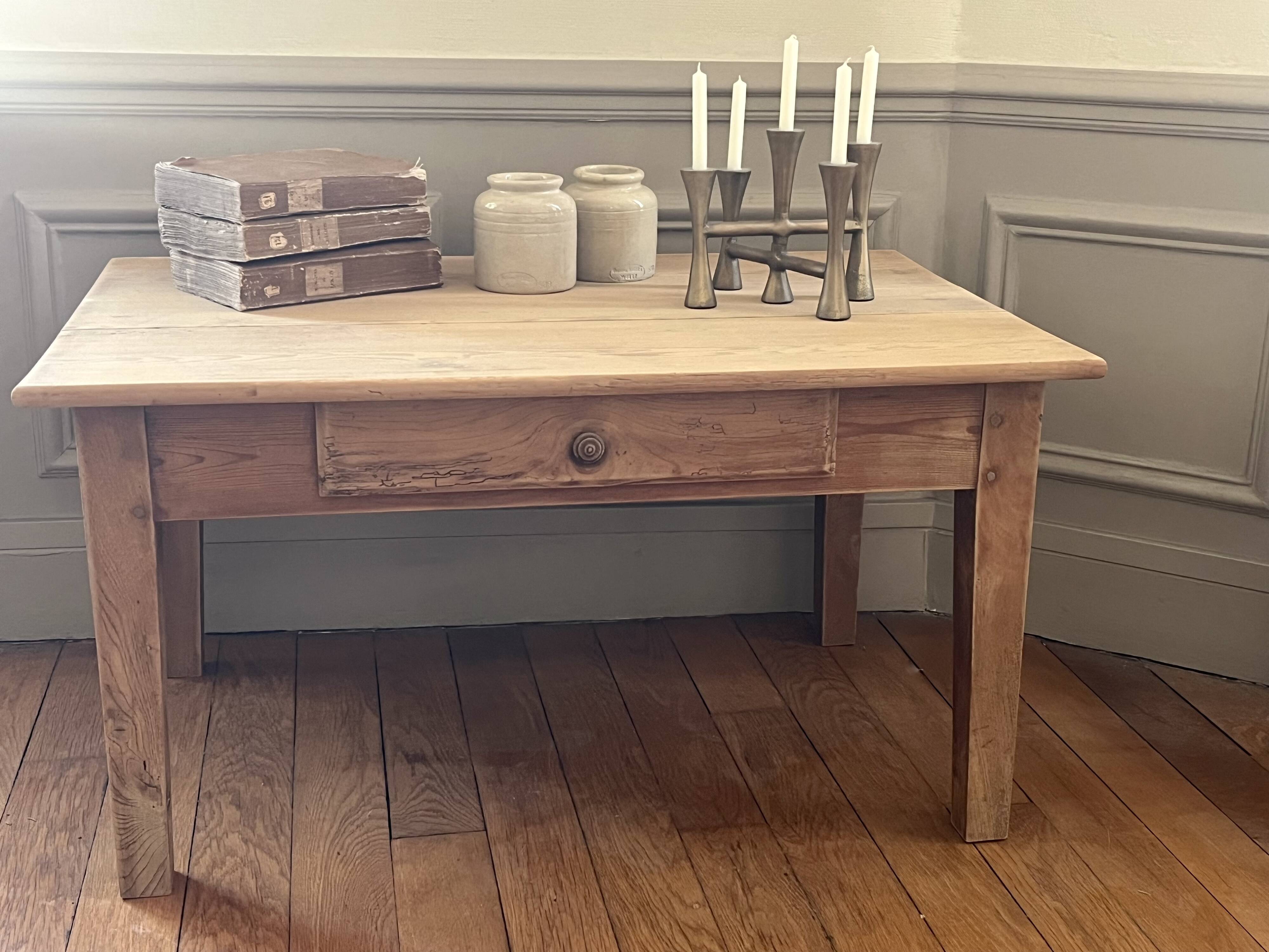 Table basse de ferme