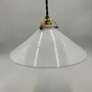 Opaline cone suspension