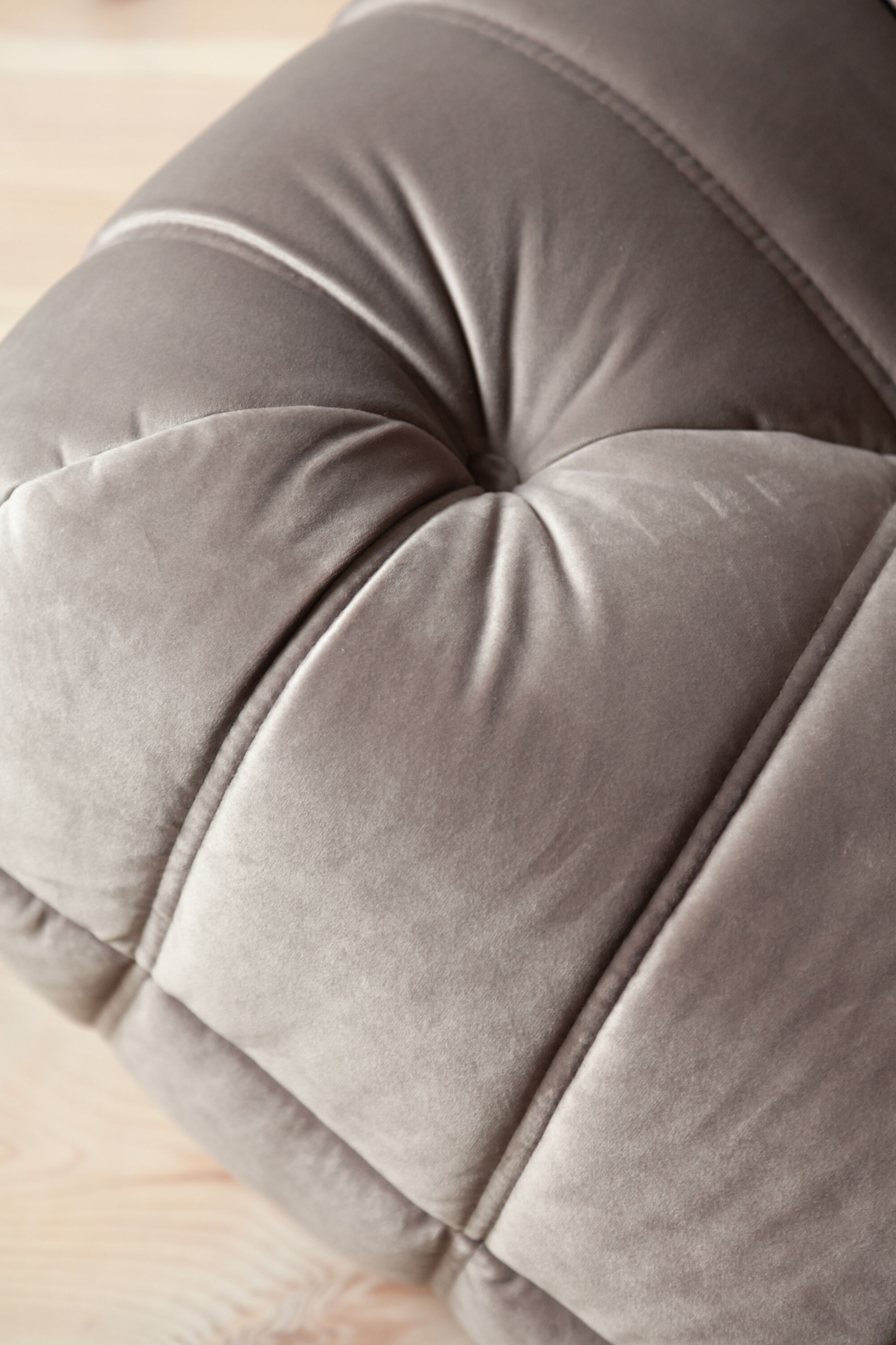 Togo corner chair model designed by Michel Ducaroy 1973