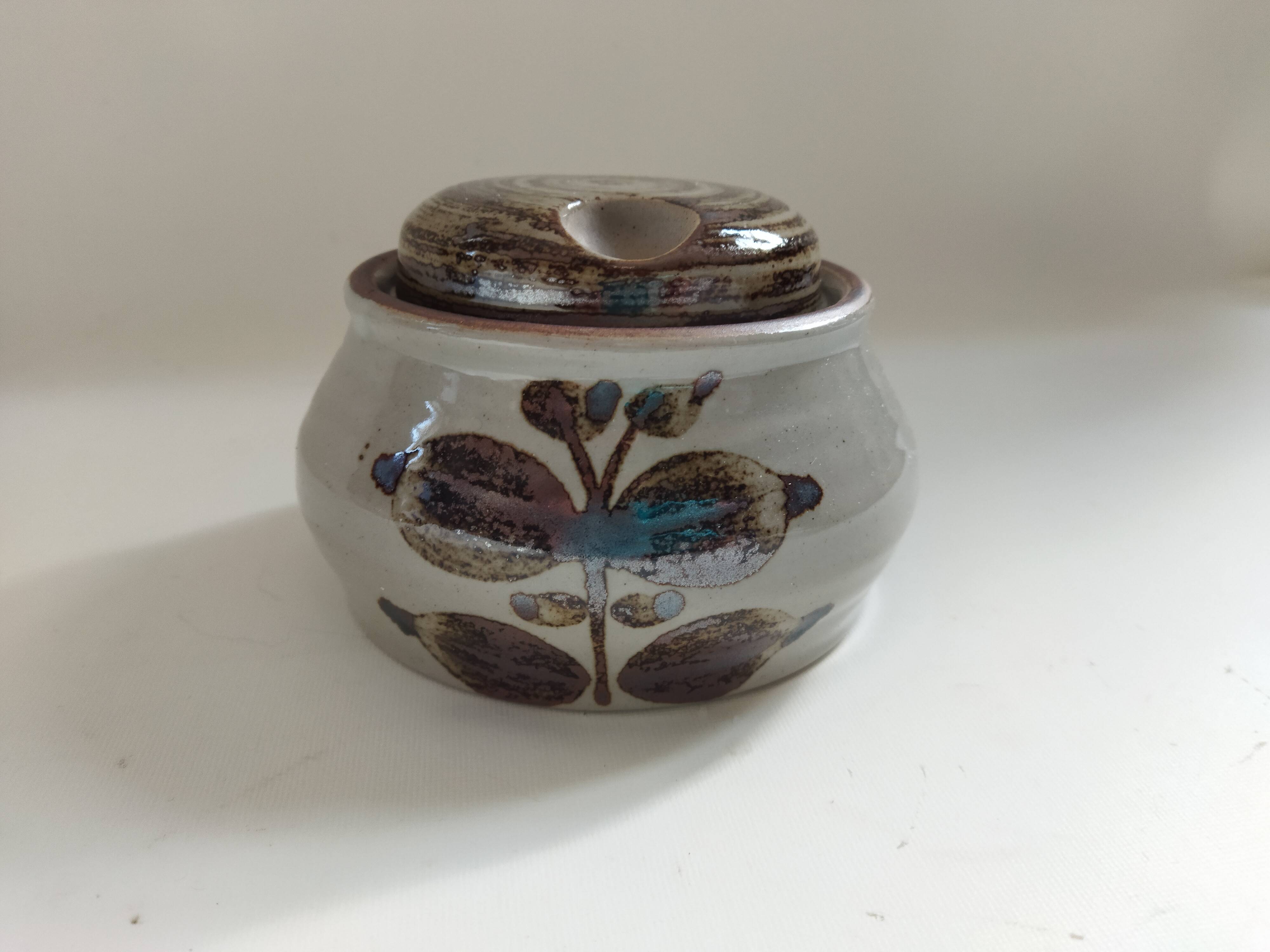 Arnon sandstone sugar bowl