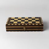 Foldable box chess set