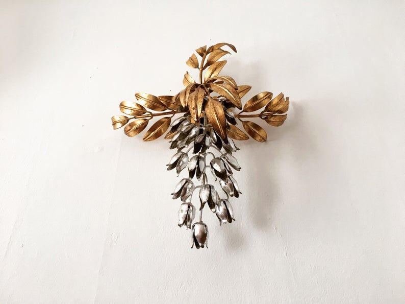 Iitalian Hollywood Regency gilded metal wall lamp by Hans Kögl