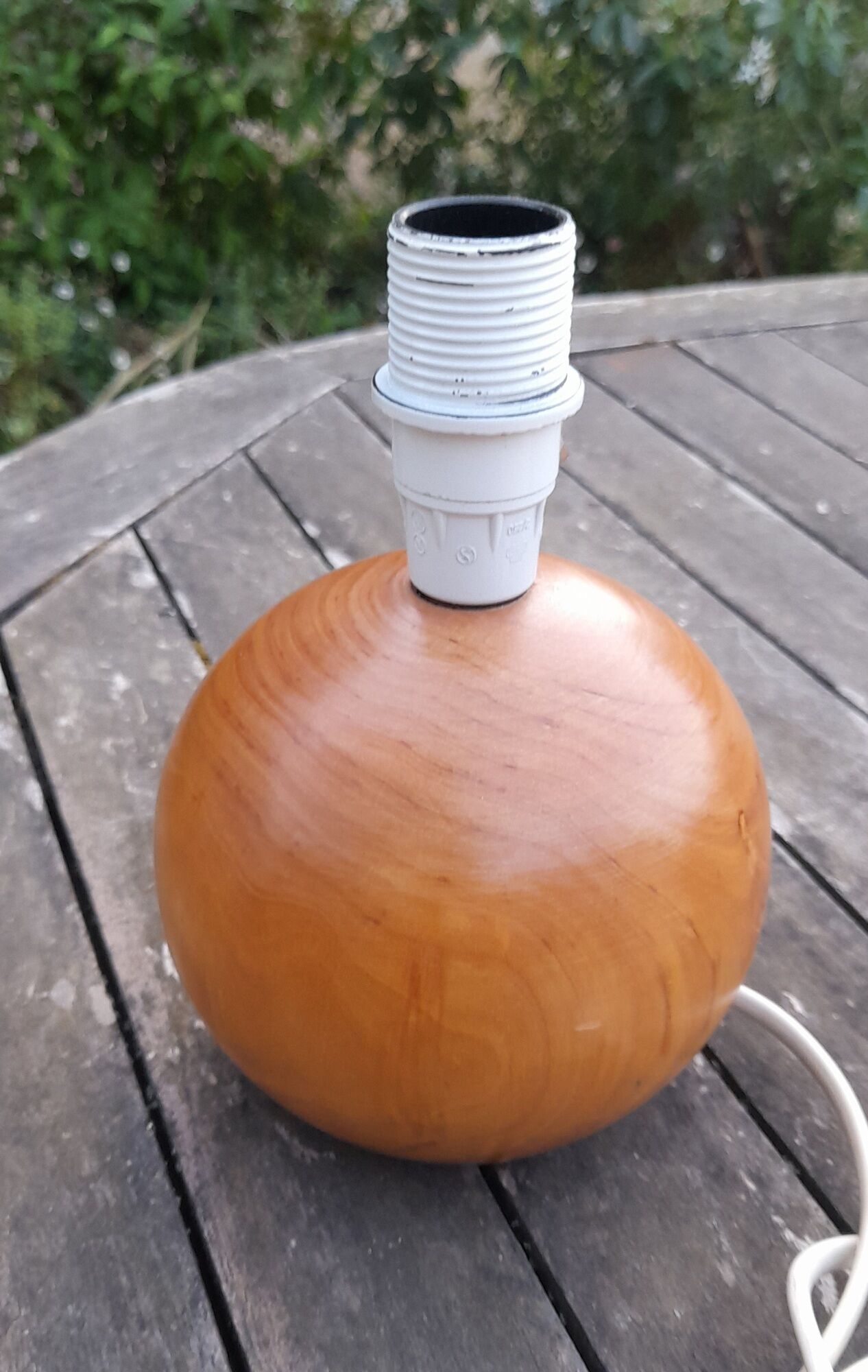 Lampe de chevet pied boule bois blond, abat jour ecru